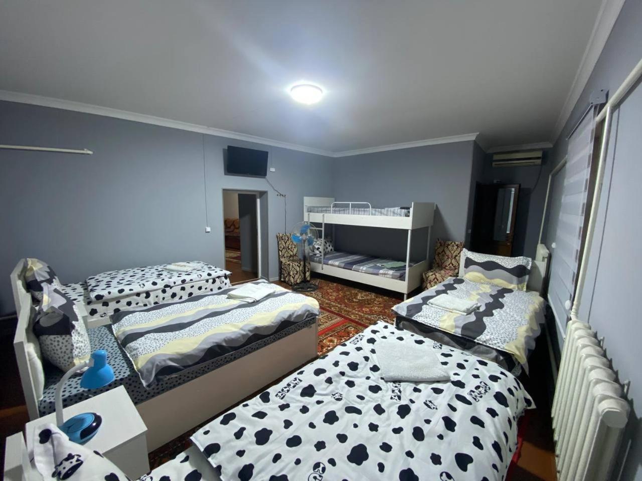 Central Park Hostel Khiva Ngoại thất bức ảnh