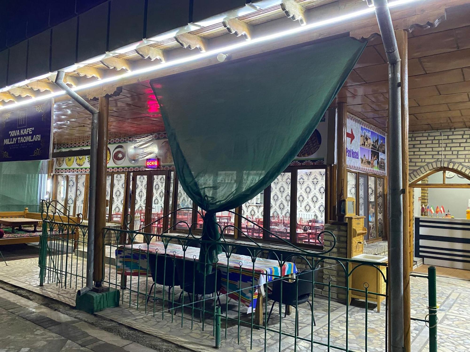 Central Park Hostel Khiva Ngoại thất bức ảnh