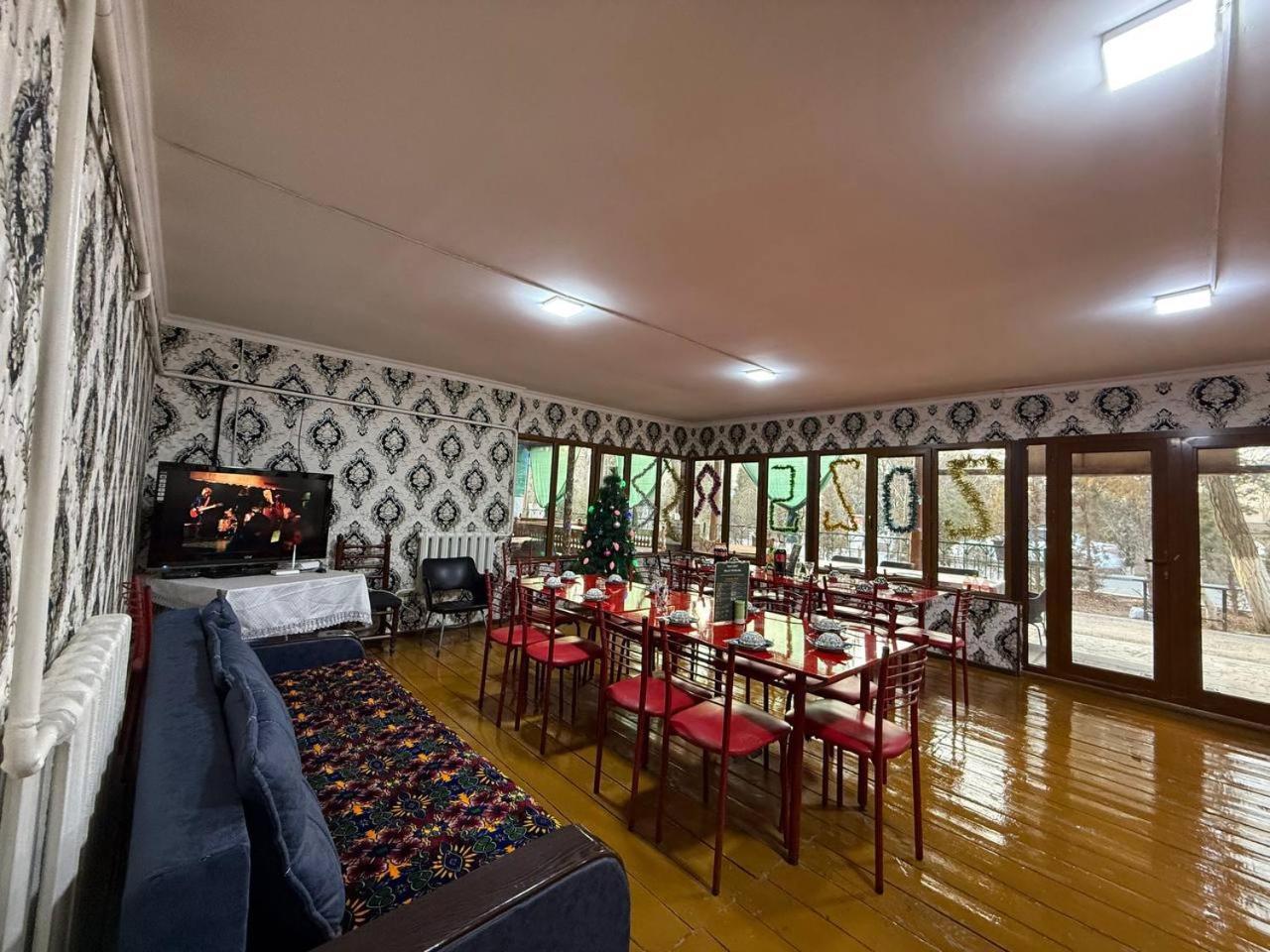 Central Park Hostel Khiva Ngoại thất bức ảnh