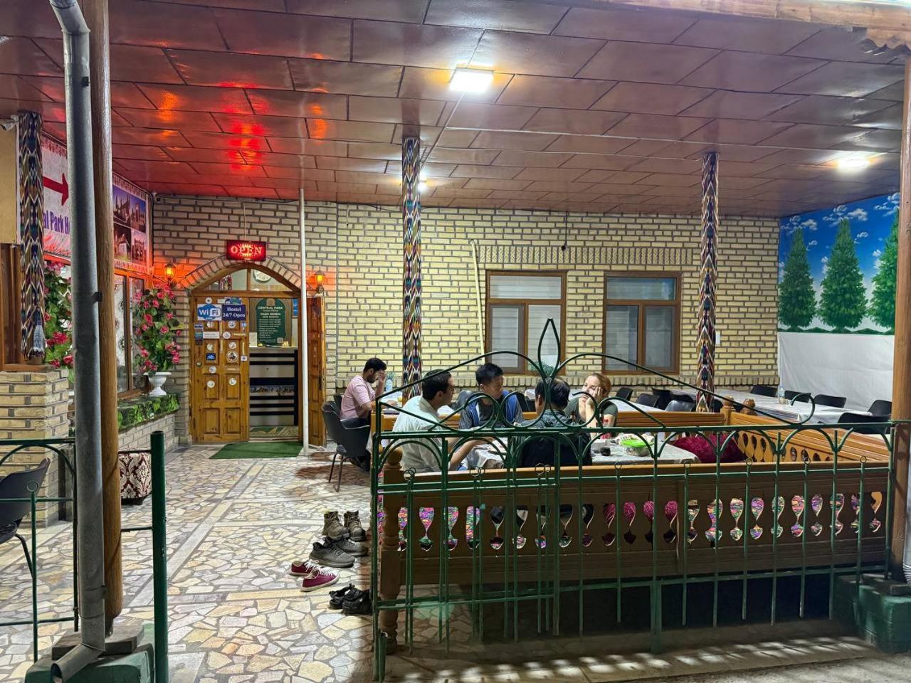 Central Park Hostel Khiva Ngoại thất bức ảnh